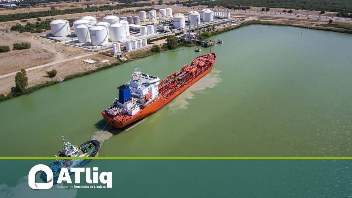 ATliq_org's tweet photo. En los puertos, las terminales son un nodo clave para los flujos de importación y exportación de productos petrolíferos, químicos y biocombustibles. Colaboración y criterios homogéneos ayudan a una operación segura y competitiva. #ATliq #Puertos #SeguridadDeSuministro https://t.co/0ZJHCqjMYh