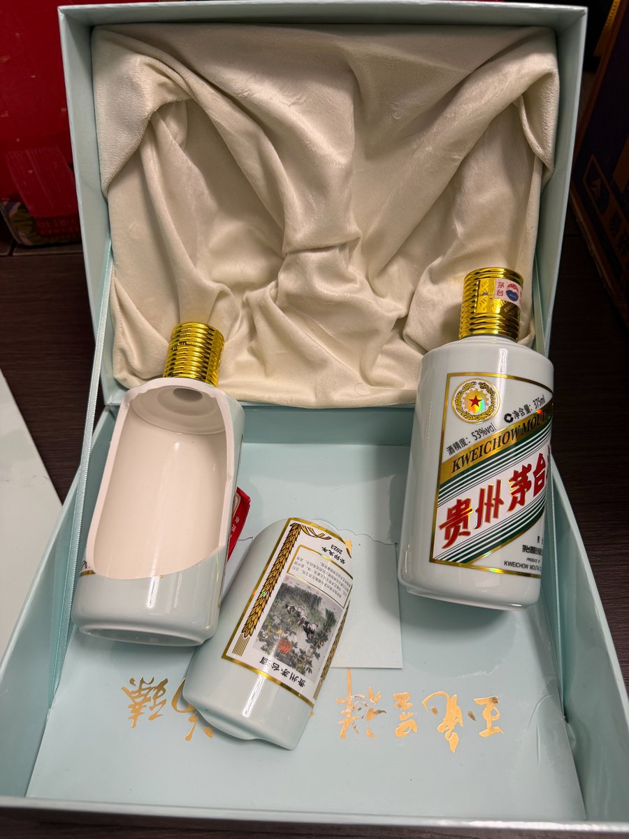 作业借你抄 tweet media