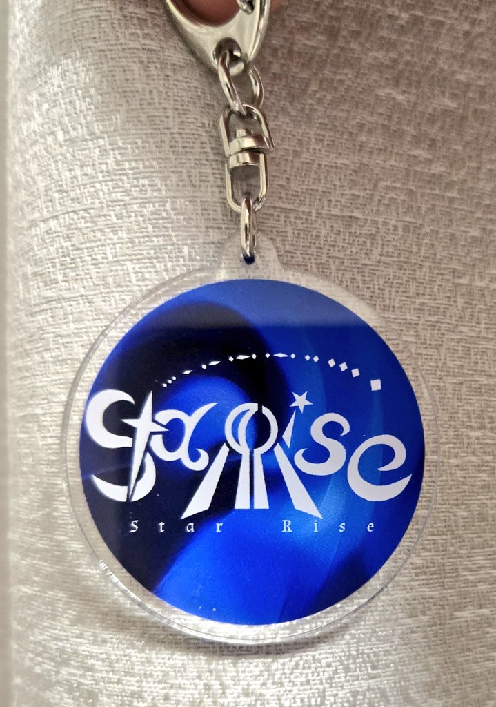 Arrowficial's tweet photo. StarRiseのアクキーｷﾀ━━━━(ﾟ∀ﾟ)━━━━!!
 #StarRise https://t.co/9qQtm8UfWl