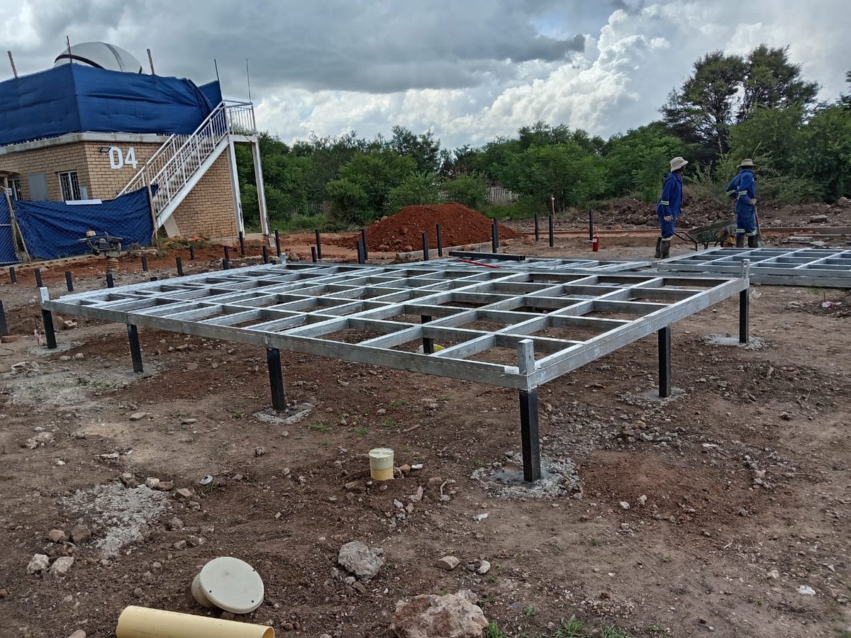 blockhouseHome's tweet photo. Big things are happening in Mafikeng!
Our Block units have arrived and installation is officially underway. Always exciting to see these spaces come to life on-site!
More updates loading…
#BlockhouseHomes #ModularLiving #Mahikeng #OnSite #InstallationDay #PrefabHomes #Build https://t.co/xIPYAJaCJK