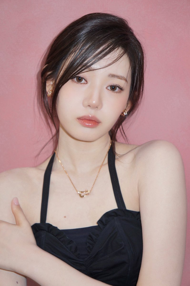 Gc Rora JUST LOOK AT THAT DAMN FACE CARD WOW #RORA #로라 #BABYMONSTER