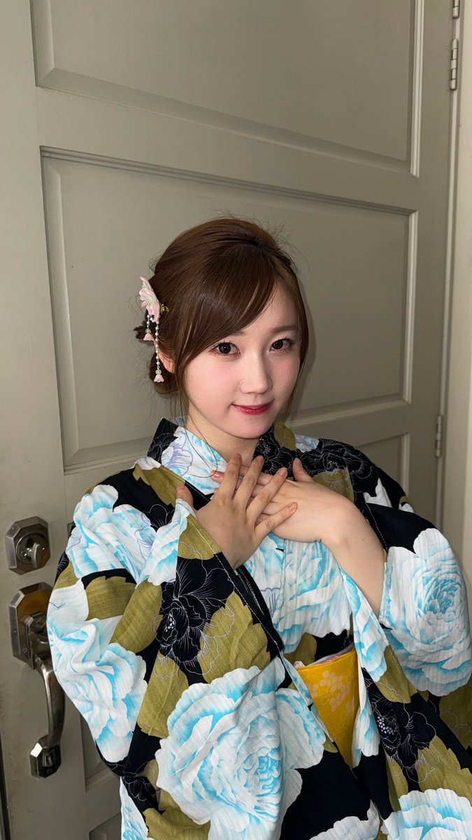 k_cocoa1128's tweet photo. 8/22(土)8/23(日)の握手会は、浴衣👘?♡

マレーシアでも浴衣着たよ、今年は何色かな!
何色着て欲しい？？待っとるよ🫶
https://t.co/hmDVpri9Pa
浴衣姿見に今すぐ申し込んでね！ #STU48 https://t.co/l6qA0EAMbQ