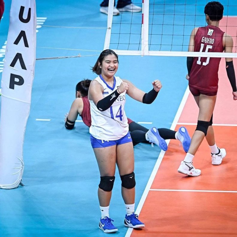 ANA HERMOSURA against FEU

5 POINTS 
5 Attacks 
6 Excellent Digs (33% eff.)
12 Excellent Reception (41% eff.)

#UAAPSeason88 #UAAPVolleyball
