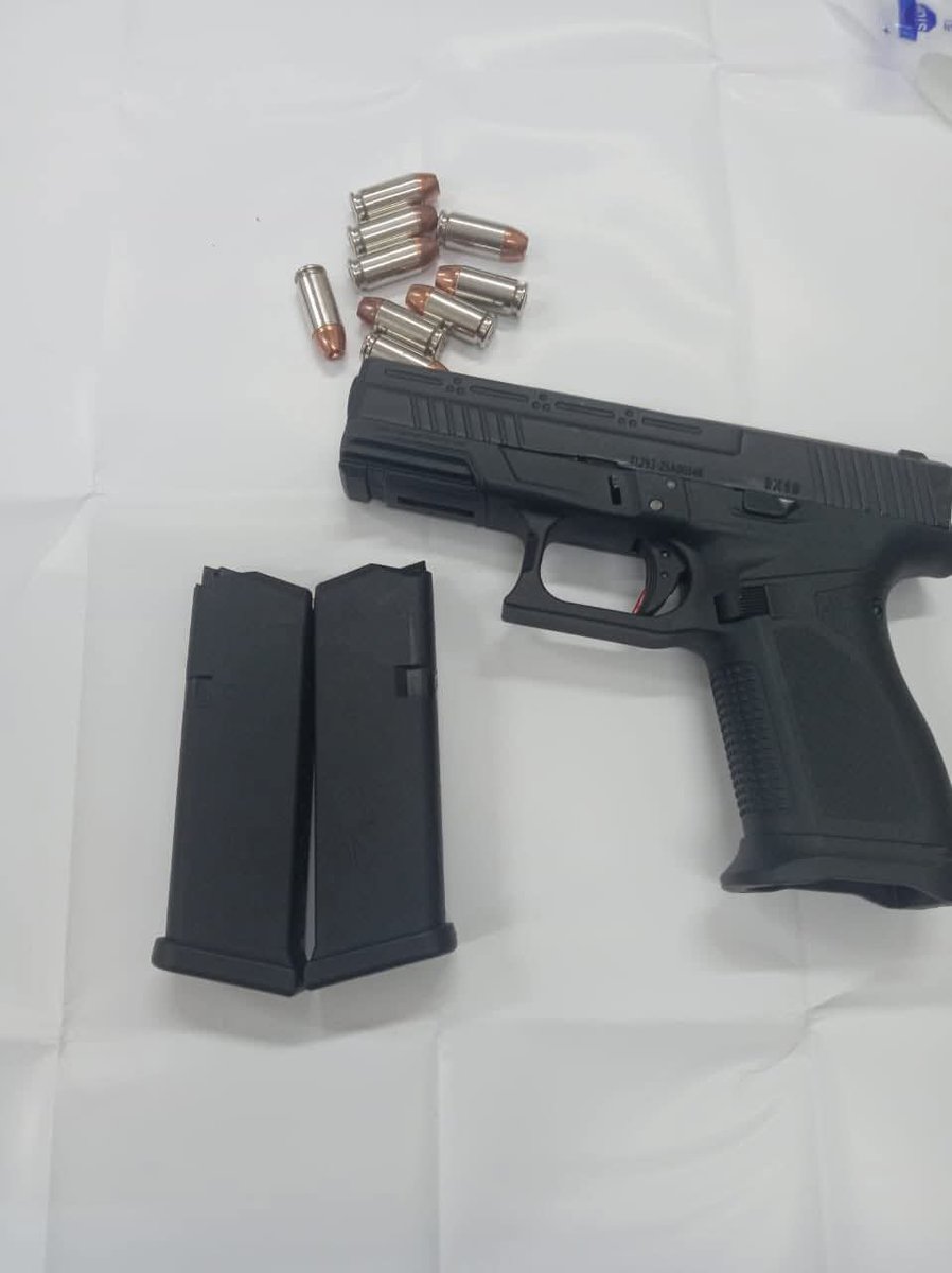 SAPoliceService's tweet image. #sapsWC Efforts to fight #gang violence and remove #GunsOffTheStreets yielded success when #SAPS #AntiGangUnit recovered three firearms with ammo in Vrygrond on Tuesday, 03/03. A 32yr-old male suspect was arrested for illegal possession of firearm and ammo. The suspect will