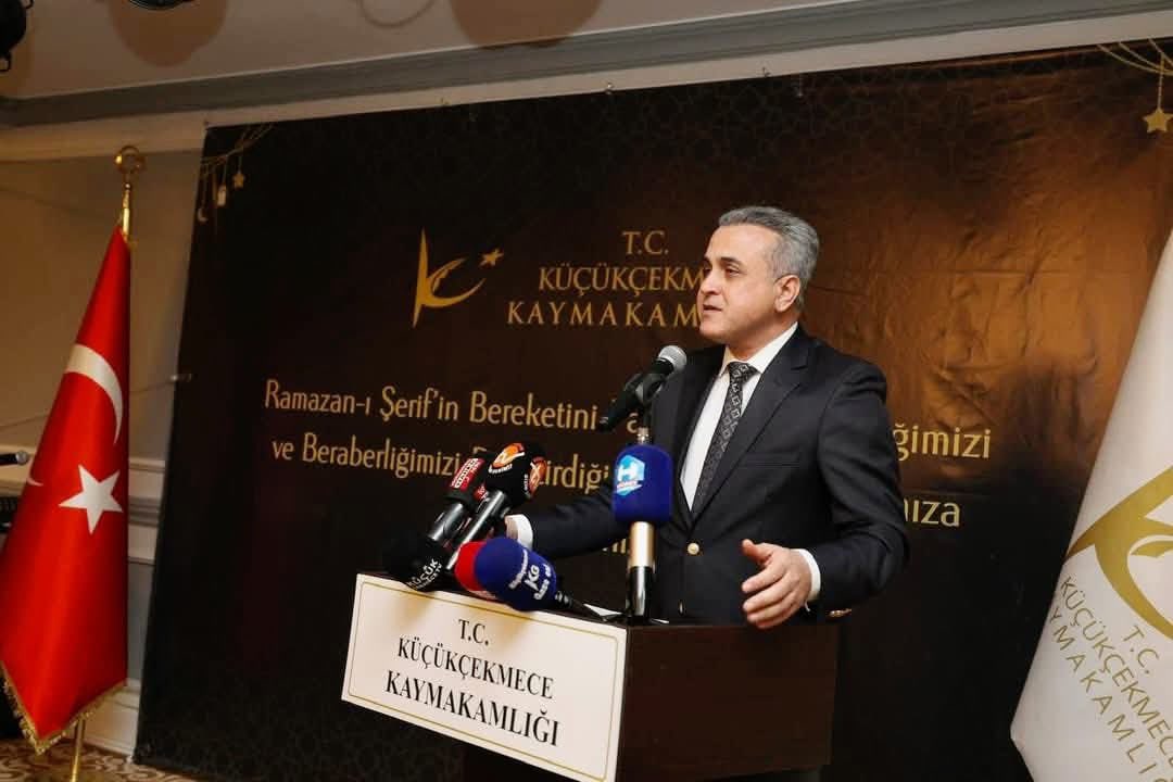 iskudef's tweet photo. Küçükçekmece Kaymakamlığı tarafından düzenlenen iftar programına İSKÜDEF Başkanımız Sn. Bayram ERDEM ve Yönetim Kurulu Üyelerimiz katılım sağladılar. Nazik davetleri için Kaymakamımız Sn. Mustafa Anteplioğlu'na teşekkür eder, Ramazan Ayı'nın hayırlara vesile olmasını dileriz. https://t.co/vkeg9INpKm