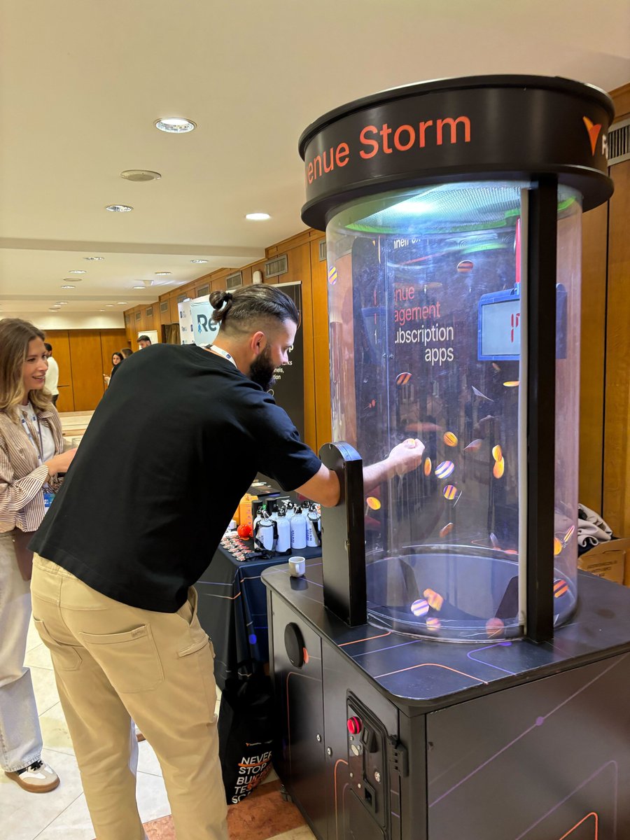 FunnelFox tweet media