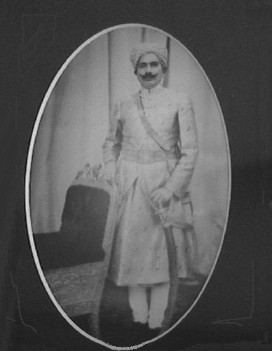 KshatriyaItihas's tweet photo. A short tale highlighting the fearless devotion of our Maharajas towards their praja post-Independence.
____________________________
Late on the night of 24 February 1948, Maharaja Hanwant Singh of Jodhpur received a telegram sent by Maharajkumar Girdhar Singh of Jaisalmer, apprising him of the intelligence received by him. The telegram read: "Intruders from Bahawalpur, Pakistan have entered the country and have reached Dewa, about 24 miles from Jaisalmer, devastating the settlements en route. Succour solicited from Jodhpur to immediately deploy aircraft, trucks or other means to contain advancement of the enemy".

Maharaja Hanwant Singh immediately called his PM, commanders of state military and police forces; consulted with them on the situation and issued instant orders to: deploy Haifa fame Jodhpur Lancers and other forces to counter the enemy, moving them in trucks and jeeps, along with means of communication like wireless sets etc to Jaisalmer; declare emergency condition in  the state. 

He informed the defence minister Sardar Baldev Singh in the interim government of India about the invasion and the immediate measures undertaken by him to cope with the menace.

Maharaja Hanwant Singh also ordered one of his aeroplanes to fly to Dewa to report the status of advance by the enemy and another one to bring the Jaisalmer royal family to Jodhpur for safety. The latter task was assigned to the commander of Maharaja's bodyguard force Durga Horse, Col Mohan Singh Bhati.

When Col Mohan Singh conveyed the message of Jodhpur Maharaja to Maharawal Jawahar Singh of Jaisalmer to come to Jodhpur along with his family and valuables for safety; the Maharawal standing true to his blood replied: "I will be with my countrymen in such perilous times. It will be cowardice to depart, leaving them to face invaders. I shall not impart this slur to my illustrious race. Tell the Maharaja to send military aid. We shall prefer dying fighting the foe rather than leaving Jaisalmer."

A sortie to monitor movement of intruders frightened them and they began a quick retreat, leaving all the loot, fearing an air attack. By the time personnel from Jodhpur arrived through surface transportation, the intruders were chased back to their home.

In reprisal, Bhati Rajputs raided villages in Pakistan and  sent a strong message to the Pathans.
_____________________________
Such was the indomitable spirit of the Maharawal that he chose to stand with his praja and face the tribal host alone, rather than flee at the first whisper of danger.

One wonders, how many of today’s leaders possess even a fraction of that courage when confronted with true adversity?

How many of them are willing to surrender their comfort and stand at the front, facing a host of enemies themselves?

@crsinghbhati @punarutthana