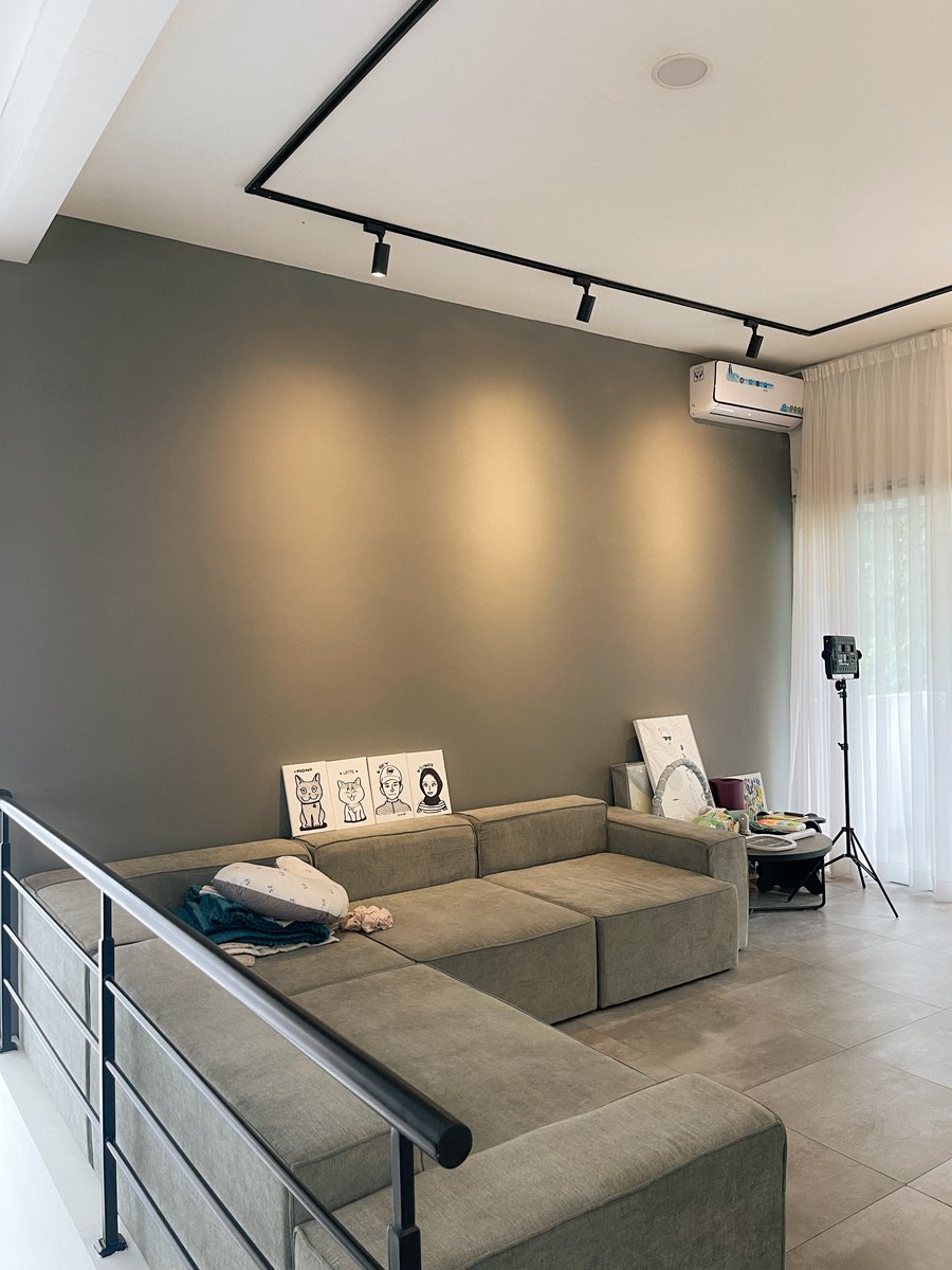 AdjieRealty's tweet photo. Rumah Kalcer Sayap Dago
Dijual rumah cakep semi furnished, lokasi strategis dekat ke kota Bandung, bangunan 2 lantai dan ada taman.

Luas Tanah 250 m²
Luas Bangunan 135 m²
Kamar Tidur 4
Kamar Mandi 2
Carport 2

IDR 2 M 

📍Cikutra Bandung https://t.co/e8KPft553J