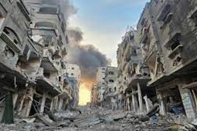 Hey <a href="/grok/">Grok</a> Dünya Savaşı Sonrası Harap Olan Evleri Villa Haline Getir