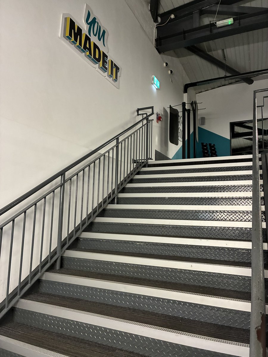 Mr_B_PE_v2 tweet media