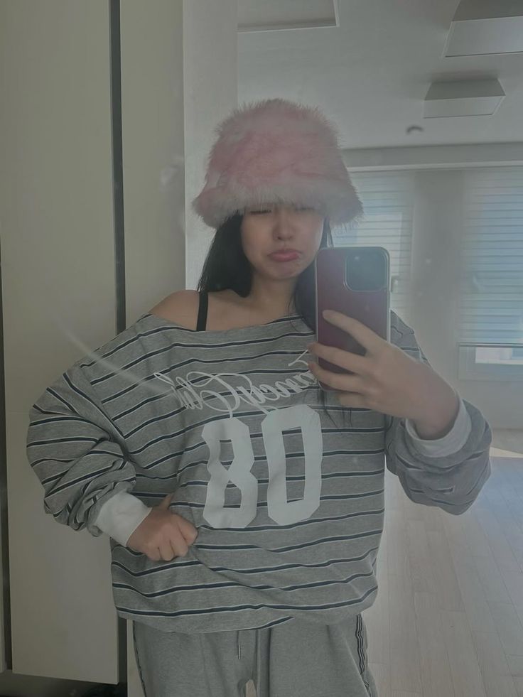 罗, ℒonaa. tweet media