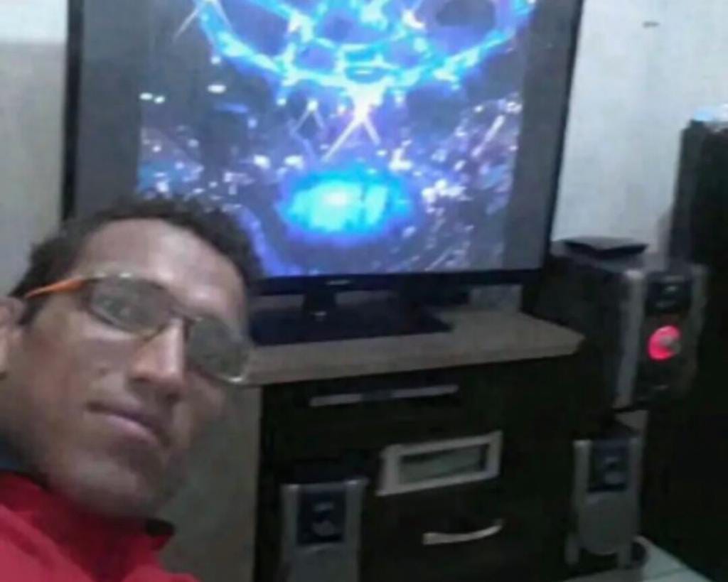 Assistindo esse UFC aqui galera 🥊