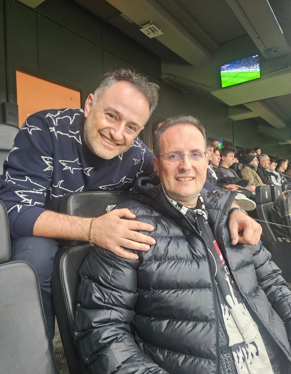 Nice yaşlara kardeşim benim ! Doğum günün kutlu olsun 🧿🦅 <a href="/caylanemre82/">Emre ÇAYLAN</a>