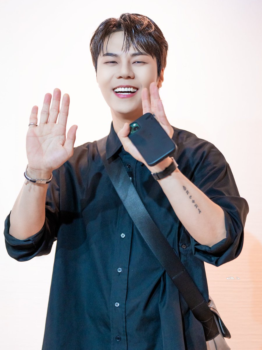 250625 퇴근길 콘서트
👋👋
#김수인 #퇴근길콘서트 #Suin