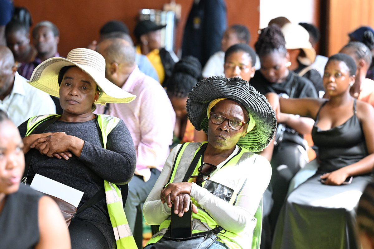 kzngov's tweet photo. Strengthening community safety through volunteerism.

Premier Thamsanqa Ntuli applauded the commitment and dedication of 104 newly trained community crime prevention volunteers in Richmond. These structures play an important role in supporting law enforcement and building safer, more cohesive communities.

Government continues to invest in training and capacitating community safety structures across KwaZulu-Natal.

#KZNGov #CommunitySafety #SaferKZN #OperationSukumaSakhe #CrimePrevention