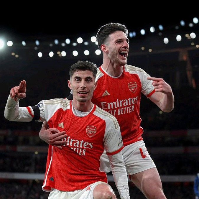 🚨 Declan Rice &amp; Kai Havertz have both travelled with the Arsenal squad to face Brighton. ✅
 [<a href="/HandofArsenal/">HandofArsenal</a>]