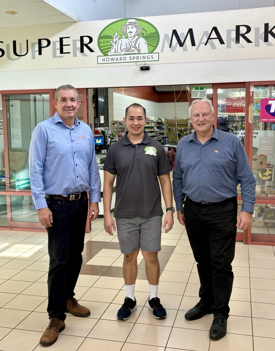 SteveEdgoMLA's tweet image. Great catching up with Gavin at the #HowardSprings Supermarket this morning.

Small business is the backbone of our economy so please show your support and remember to buy local.

Thanks for taking the time to meet with #GerardMaley MLA and I.