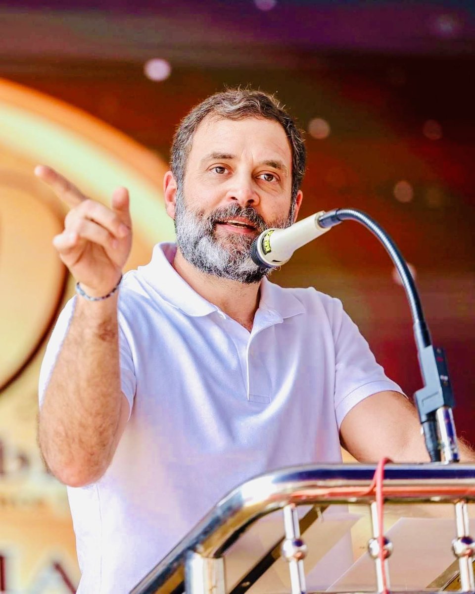 savedemocracyI's tweet photo. Breaking news 🚨

तेलंगाना के मुख्यमंत्री रेवंत रेड्डी के अनुरोध पर लोकसभा नेता प्रतिपक्ष राहुल गांधी ने पीएम पद के चेहरे पर सकारात्मक जवाब दिया है🔥🔥

कांग्रेस सांसद मल्लू राव ने दावा किया है कि रेवंत रेड्डी ने राहुल गांधी से कहा है कि,

आप इंडिया गठबंधन की तरफ़ से पीएम का चेहरा बनें , जिसके बाद राहुल गांधी ने लगभग हामी भरी है। 

इसका मतलब साफ़ है कि अब हवा बदल रही है...  

2029 में #RahulForPM का नारा गूंजने वाला है! 🚀

क्या अब देश तैयार है?  
INDIA ब्लॉक तैयार है?  

हालाँकि अभी तक इंडिया गठबंधन में शामिल दलों की तरफ़ से ऐसी कोई प्रतिक्रिया सामने नहीं आई है। 

लेकिन जिस तरह से राहुल गांधी संसद में बीजेपी समेत पूरी एनडीए को बैकफुट पर ला कर खड़ा कर दिए हैं ,

इससे साफ़ है कि राहुल गांधी ही देश का नेतृत्व कर सकते हैं।