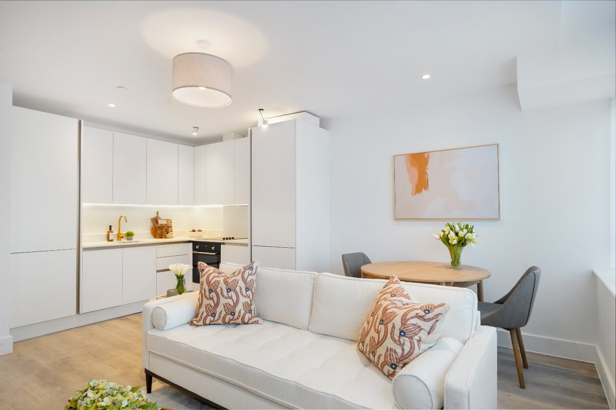 Love to Rent tweet media