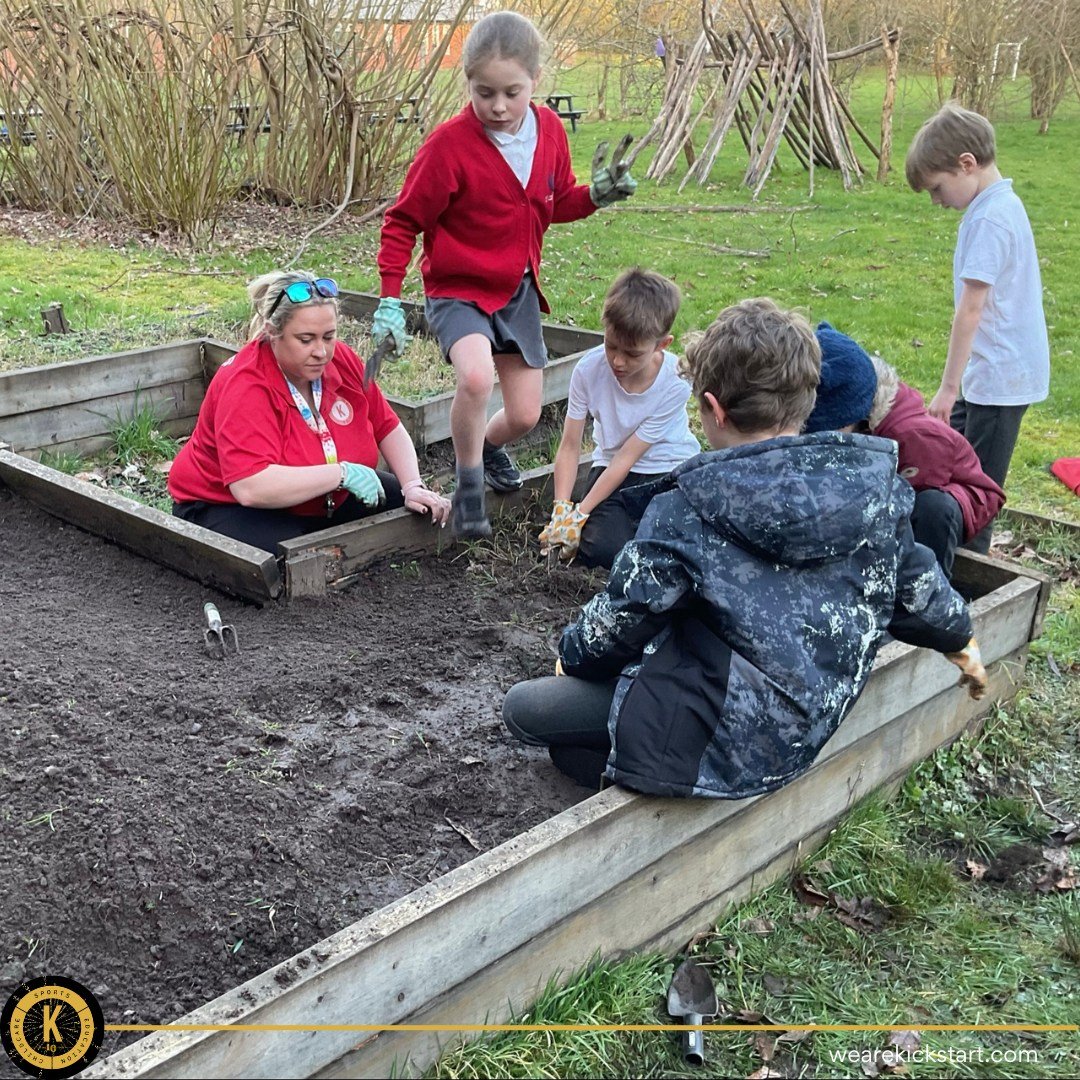 wearekickstart's tweet image. 🌍📚🌱At @StMatthewsPri, the children have created Chinese &amp;amp; Polish books to build cultural understanding and communication ❤️

They’re also growing vegetables, developing teamwork and responsibility 🌱✨

#Inclusion #LearningTogether #GrowingYoungMinds #Kickstart
