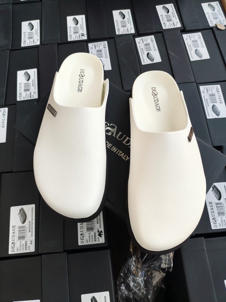 yar_aleey's tweet photo. The Eid Edit: Understated Luxury. 🌙👞
Forget boring footwear. Upgrade to premium quality and guaranteed comfort this season.
💸 ₦48,000 | Sizes 39–45
🚚 Delivery from Kano to anywhere in Nigeria.
DM to order on WhatsApp: 07088247610
#ShoePlug #NigerianMenStyle #EidPrep https://t.co/ylKERDgExk