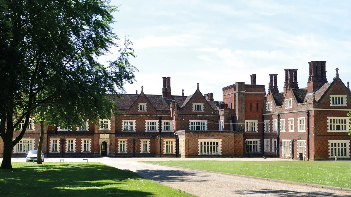 StudyTravel Ltd tweet media