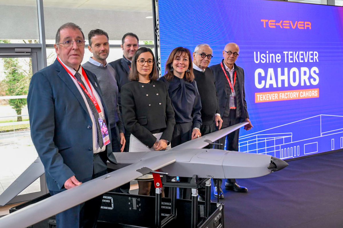 ecom_news's tweet image. 🕹️🚁#Lot : Un territoire d’innovation qui agit pour l’emploi avec la future usine @TEKEVER à #Cahors avec à la clé la création de 100 #emplois d'ici 5 ans. Avec le soutien de la Région @Occitanie @CaroleDelga ecomnews.fr/news/lot-un-te…