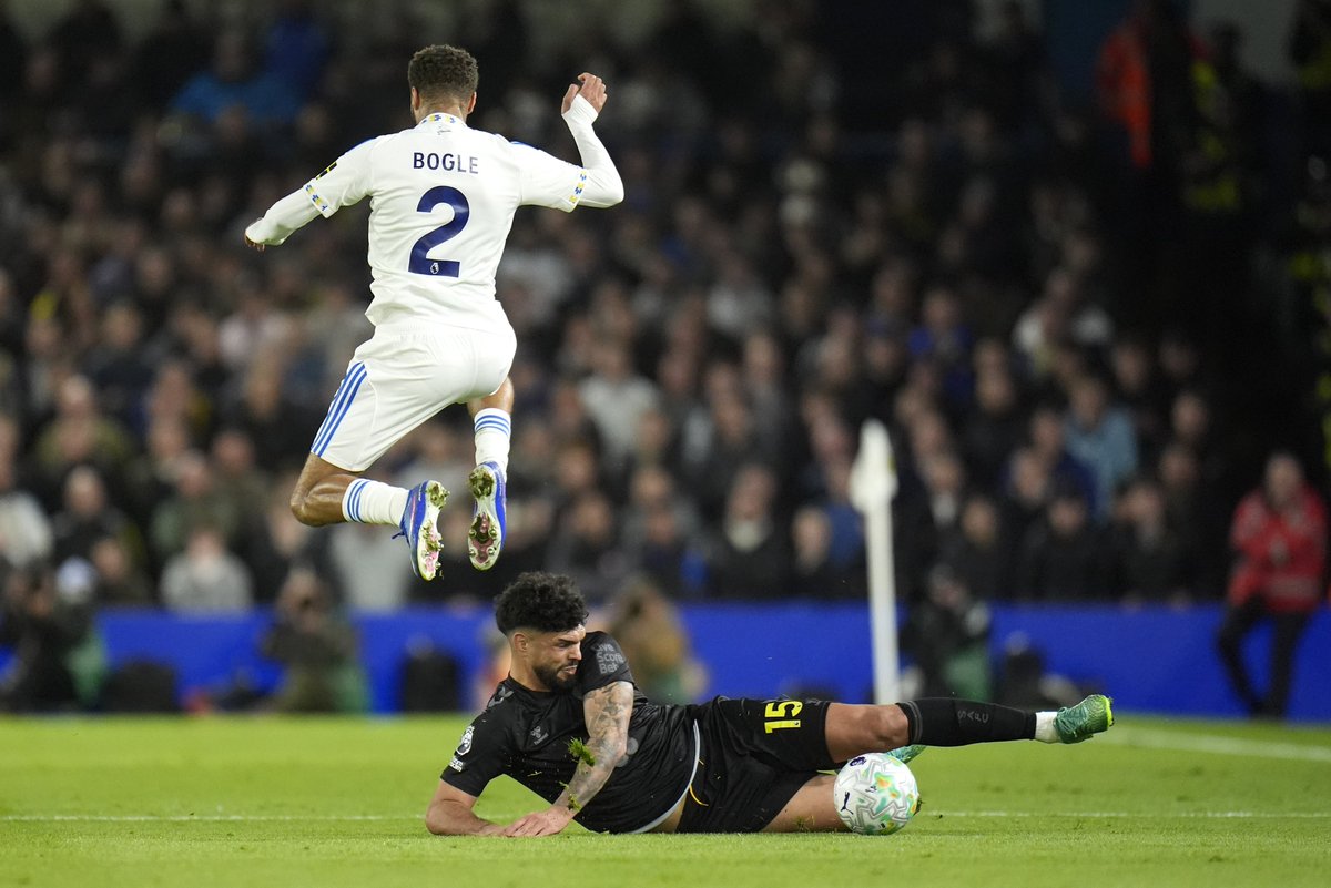 DougieCritchley's tweet photo. Omar Alderete...

He took some flak for a few loose moments over the winter months. Everyone could see his quality, but although his risk-taking is essential to our build-up, mistakes were becoming a little too regular.

But he's been back to his absolute best over the last 2 games, alongside the immense Ballard.

Last night the Paraguayan was vital to Sunderland's heroic defensive effort.

1 tackle, 8 aerial duels won and a massive 17 clearances, 7 more than any other player on the pitch!

Top performance.