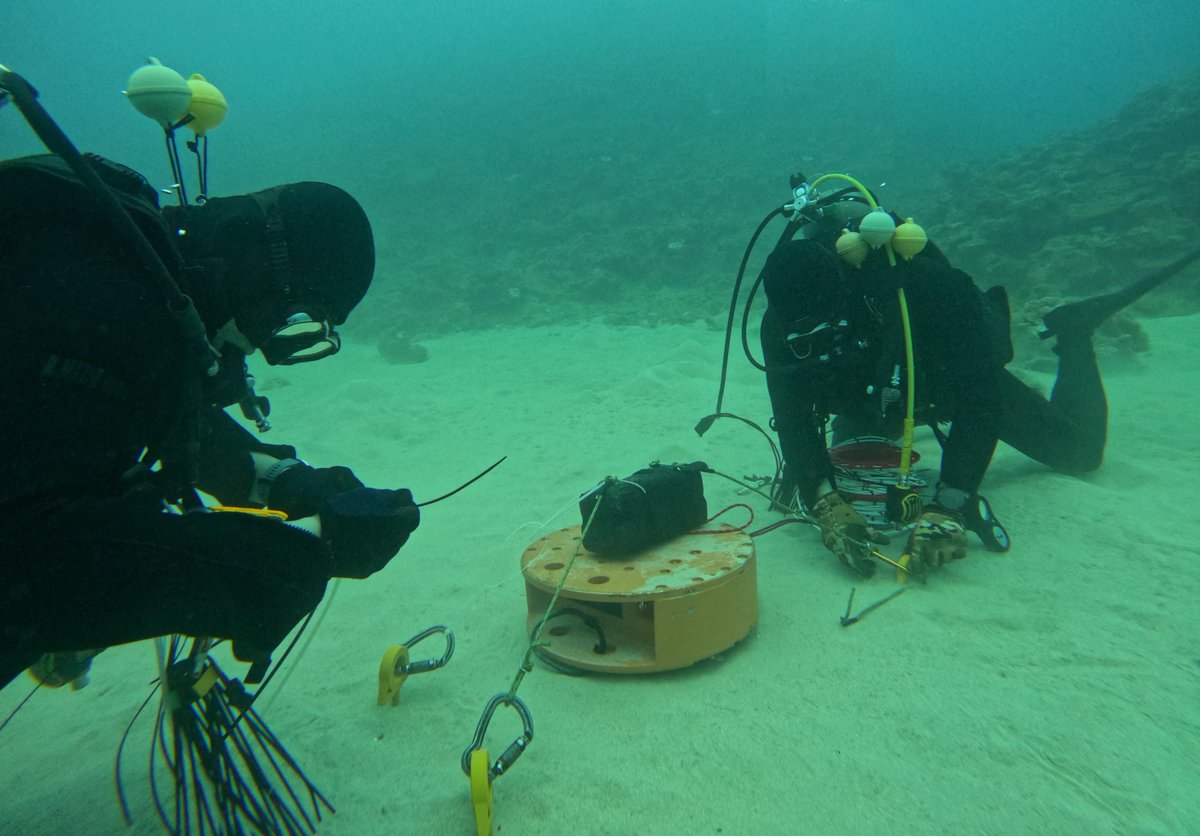 jgsdf_gcc_ardb's tweet photo. 【IF26 ⑨】
#ARDB and ⅢMEF are conducting Exercise #IF26. Pictures show underwater obstacle disposal. Soldiers from ARDB Engineer Company cleared the obstacle firmly and swiftly in order to set conditions for the main body to land and deploy safely. https://t.co/29T4JVrN4c