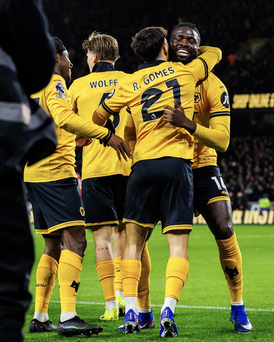 T.e.a.7_ tweet media