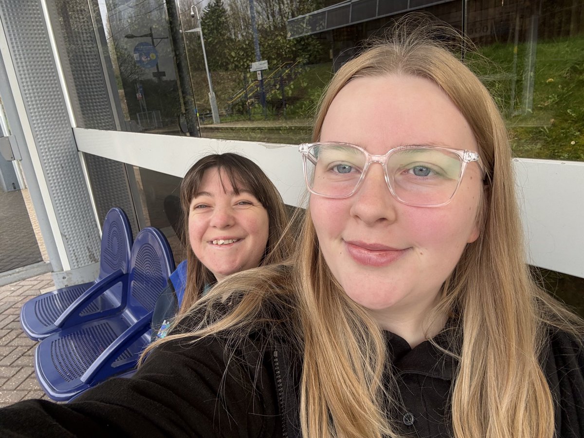 Lucy Offley tweet media