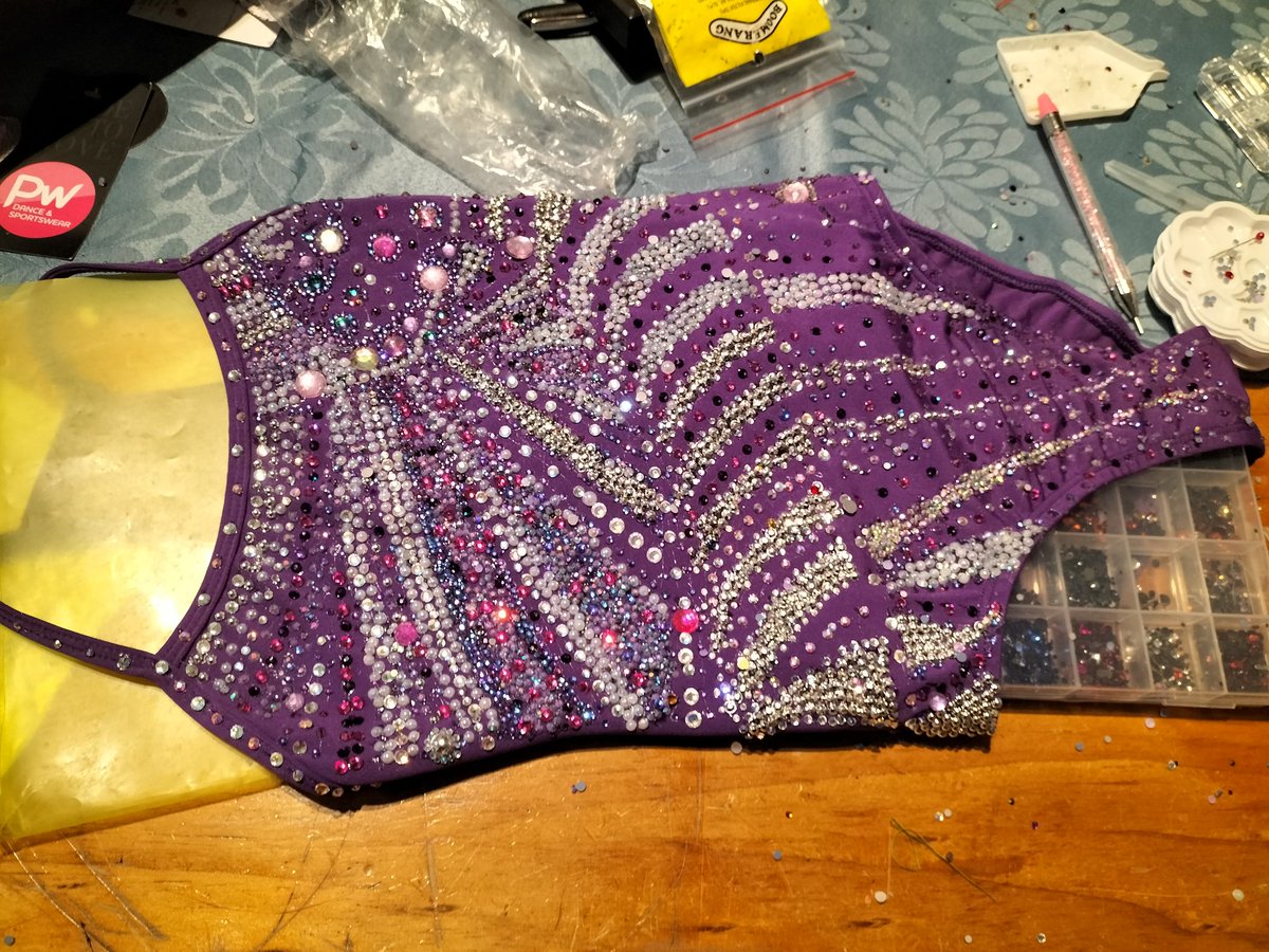 JoBiddle3's tweet image. Ohhhh shiny ❤️ 10 hours of gemming to get this . It was a plain purple costume a few days ago . #mermaids #makeasplash  #Sparkle