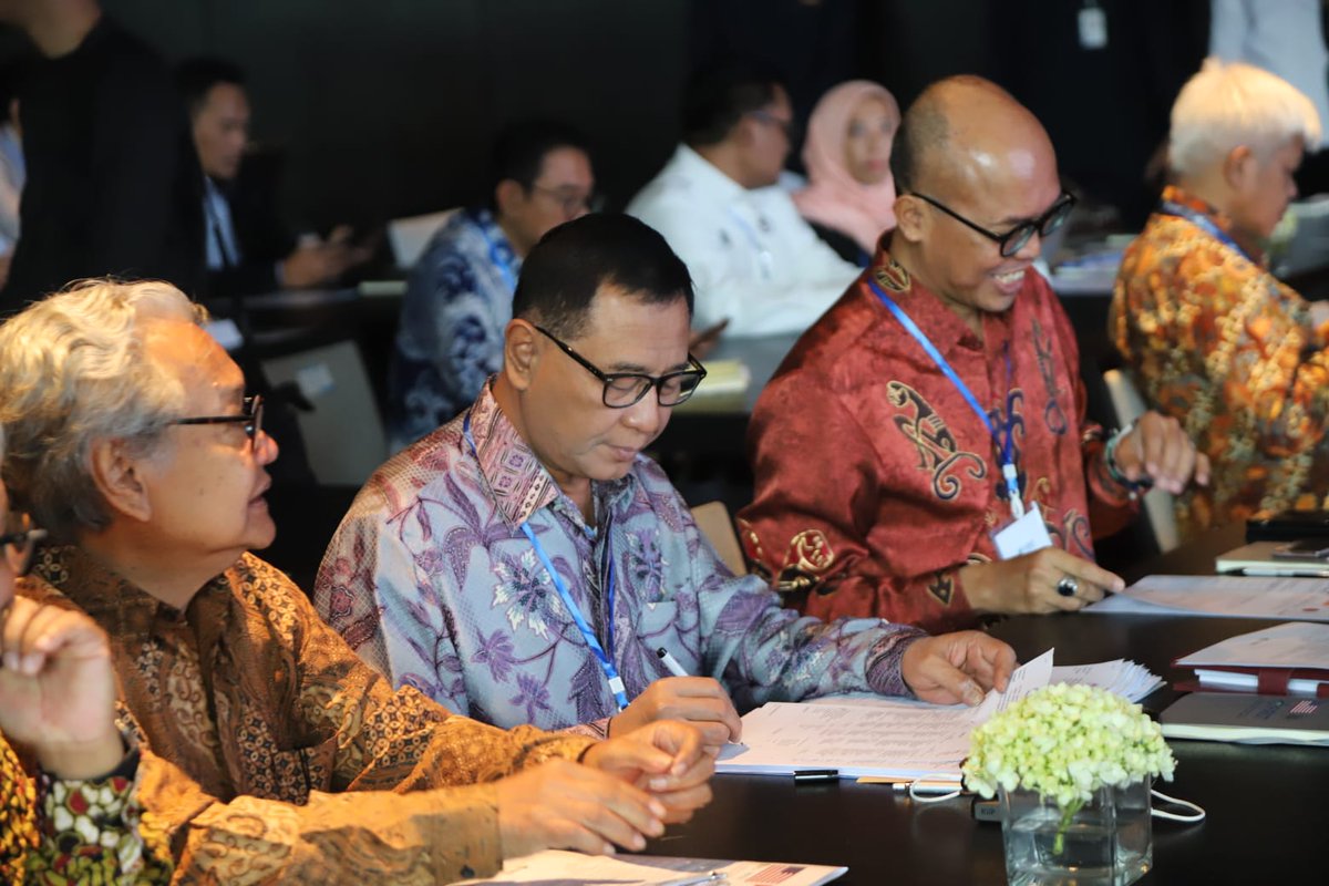 Unhan RI tweet media