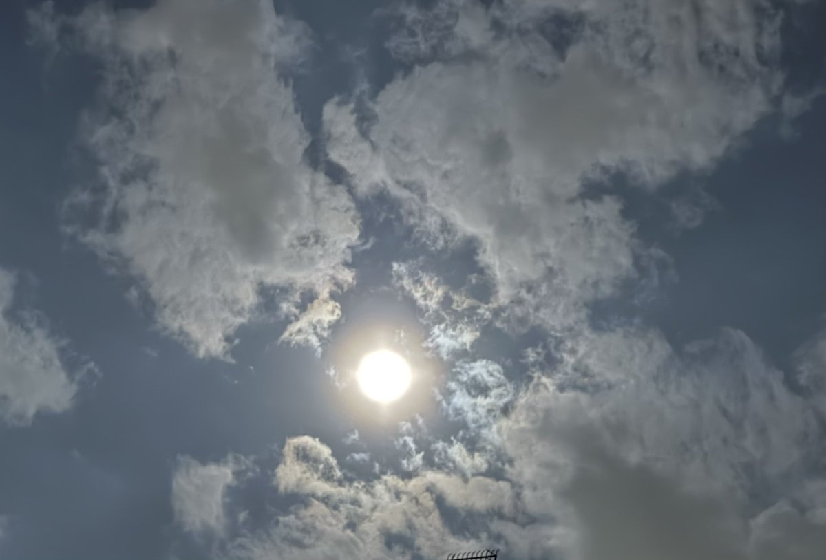 margaretojalvo's tweet image. #Moon right now. So #beautiful #Pic #MO @aldiaconmariac @juadom01  @TierrasyGanados