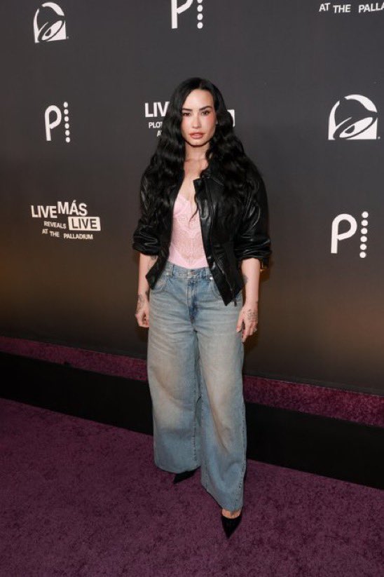 JCMD Media tweet media