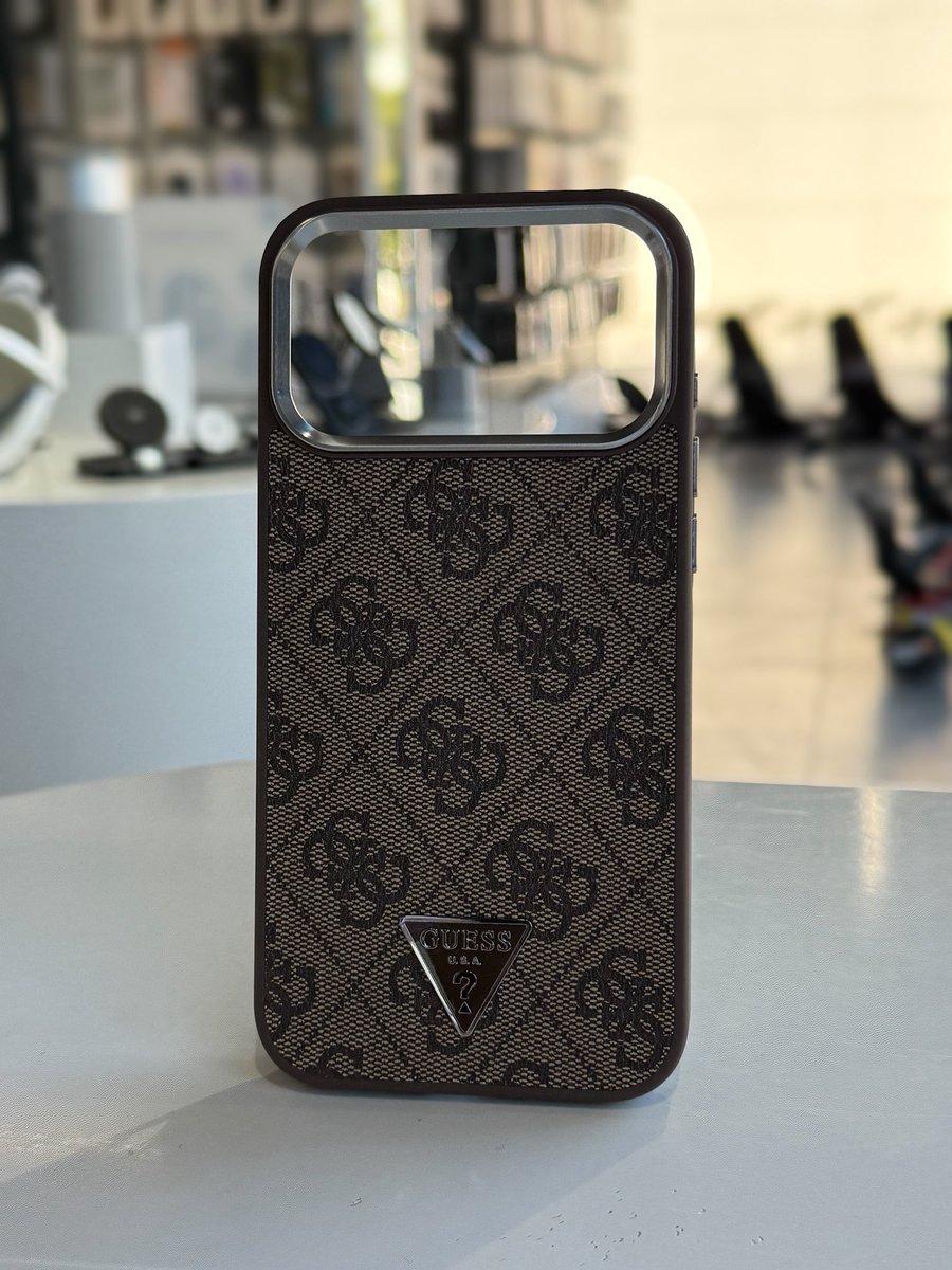 Zoremersin's tweet photo. Orijinal lisanslı Guess kalitesi 💎
Şıklık detayda gizli…
Telefonuna sadece koruma değil, stil kat.
#guess #iPhone17e #zore #aksesuar https://t.co/DP15XiBaxz
