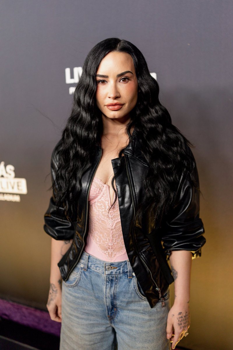 JCMD Media tweet media