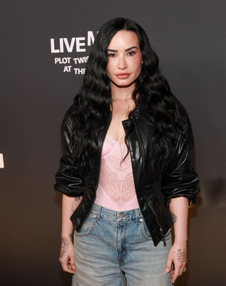 JCMD Media tweet media