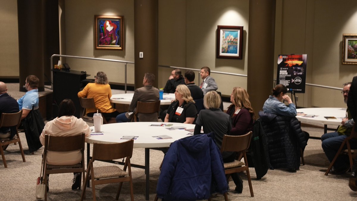 ConnectWithAMC's tweet photo. Special thanks to Shawn Hendrix from JobsOhio and Dan Leffingwell for sharing valuable information on how we can refine our approach to building the manufacturing workforce pipeline here in northwest Ohio. #ohiomfg #manufacturing https://t.co/la9dhSXJsT