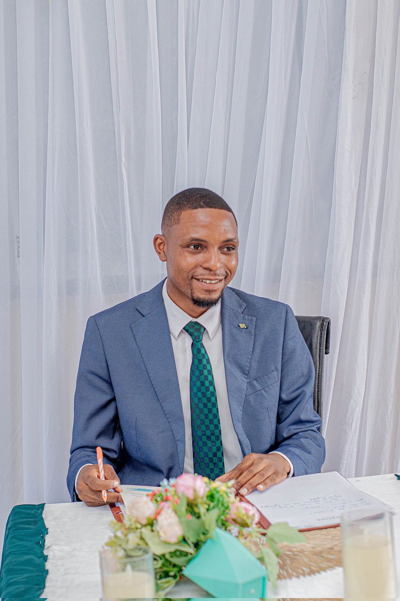 Officiellement Docteur en Médecine 
Dieu est grand