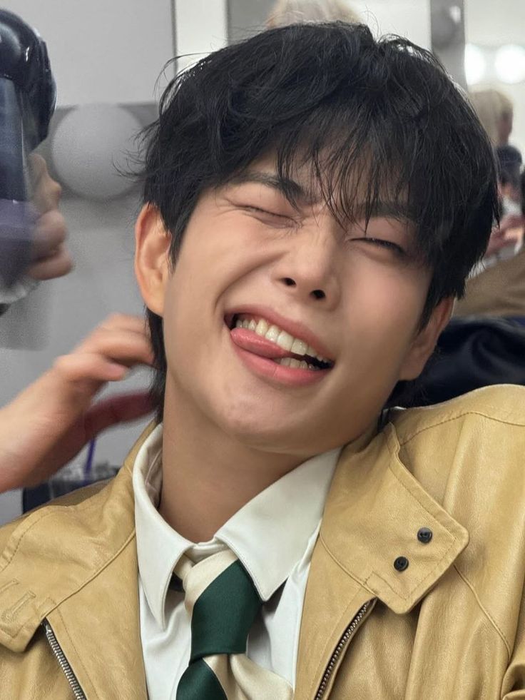 Tatianiiib's tweet photo. @MJ_offcl HAPPIEST BDAY MY LIL ONE
#MJ #ASTRO #MJDAY @ASTRO_Staff https://t.co/VN5ytUKKAp