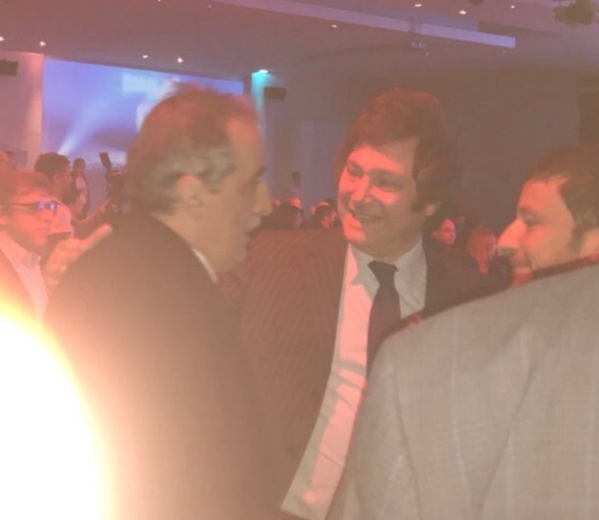 Hola <a href="/HoracioCabak/">CABAK</a>