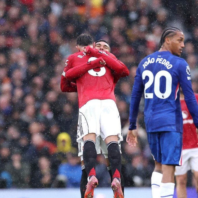 UtdDistrict's tweet photo. 🚨 | THREE April fixture changes confirmed for #mufc:

- Mon 13 April: United v Leeds (20:00 BST)
- Sat 18 April: Chelsea v United (20:00 BST)
- Mon 27 April: United v Brentford (20:00 BST) https://t.co/ywA02F2Qr9