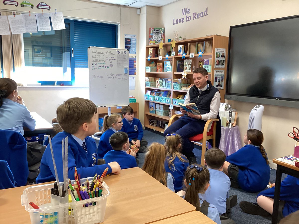 stmonicasbootle's tweet photo. Class 5M loved their visit from Mr Gouldbourne for their attendance reward. We loved our treat and getting to listen to his favourite novel - Kensukeβs Kingdom. ππ #Attendance #WeLoveReading β€οΈ https://t.co/O9wwluzipo