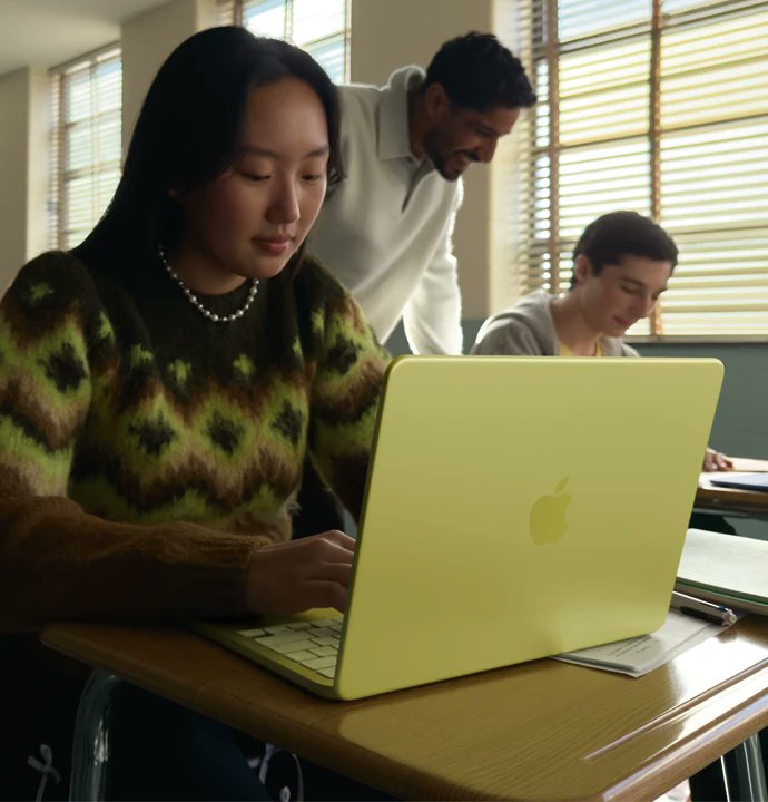 ShubhamTech458's tweet image. 🍎 Apple just unveiled the #MacBookNeo!

💰 Price:
$599 / ₹69,900 – 256GB
$699 / ₹79,900 – 512GB (Touch ID)
⚡ A18 Pro (3nm) chip
💻 13" Liquid Retina display
🧠 8GB RAM
📷 1080p FaceTime camera
🔋 20W USB-C charger included
Pre-orders start March 5
Shipping From March 11