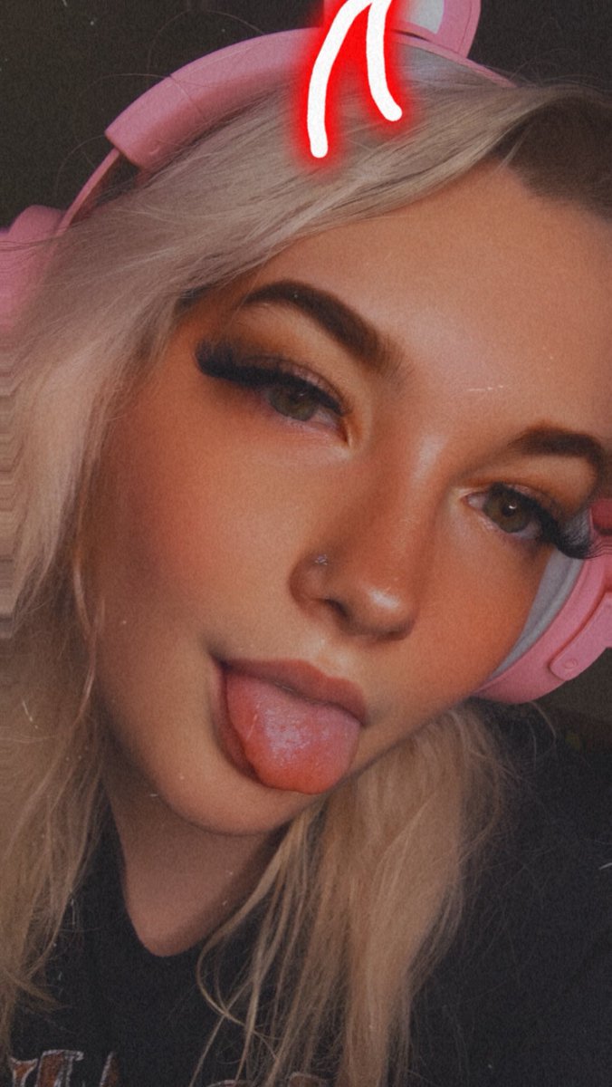 #1 Healslut NA tweet media