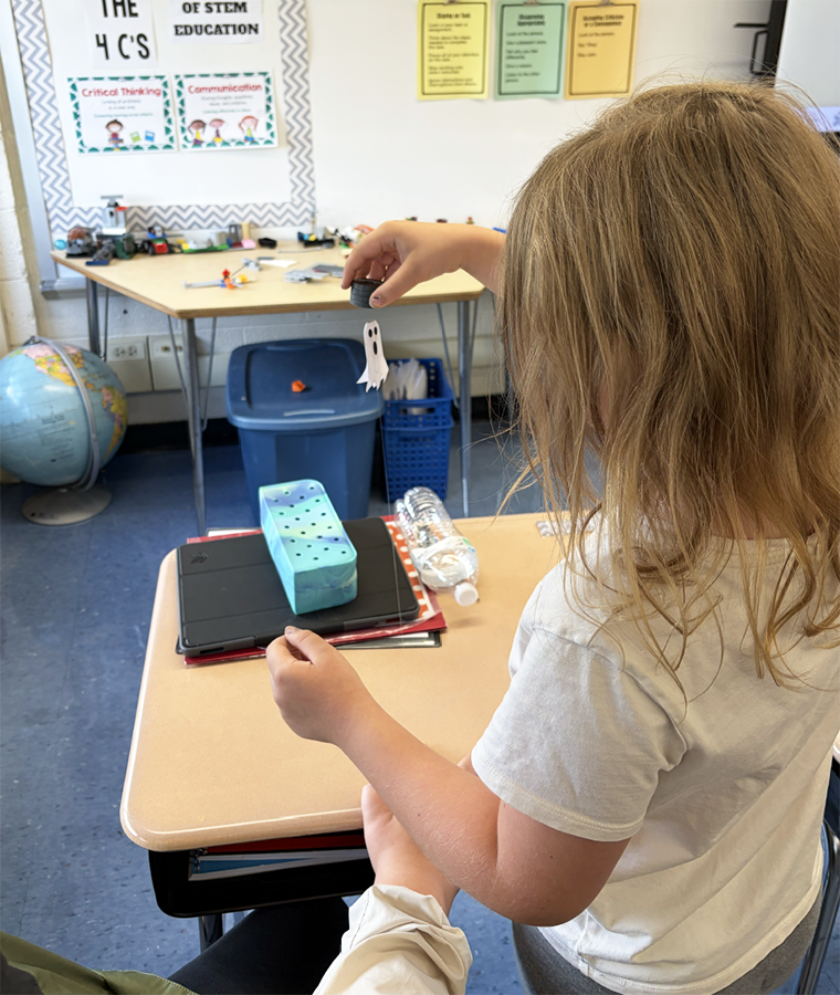 Gateway_SD's tweet photo. “I’m reaching a lot more kids this way, instead of having them strictly memorizing things."
Hit the link to learn how Gateway teachers are using Pennsylvania's new STEELS Standards to engage students with hands-on learning. https://t.co/gQZ5eXqsdB https://t.co/MgoYFfexM9
