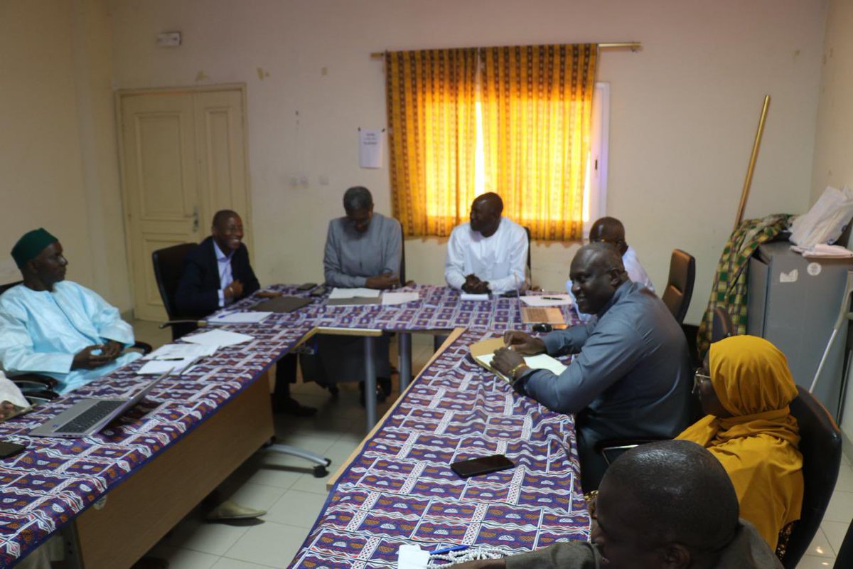 lefndasp's tweet image. Le CNIA prépare son renouvellement en juin pour renforcer la gouvernance et la compétitivité de la filière arachidière, avec le soutien du @fndasp /PCAE.

#Agriculture #Arachide #Sénégal #Gouvernance