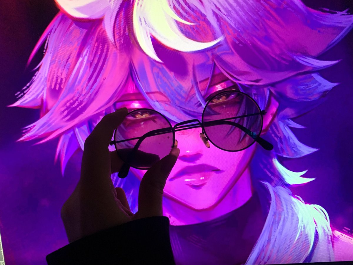 3uphoria410's tweet photo. blame my shaky hand for not getting the right angle… also WIP- 

ezreal wip 🤓 https://t.co/vGViNzG9ia