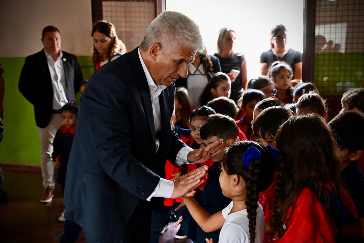 “Una comunidad educada conoce sus derechos y puede exigirlos, pero también sus obligaciones”
Recordamos que 2026 es el Año de la Educación en San Luis porque se conmemoran 200 años de la primera escuela que fundó Domingo Faustino Sarmiento en San Francisco.